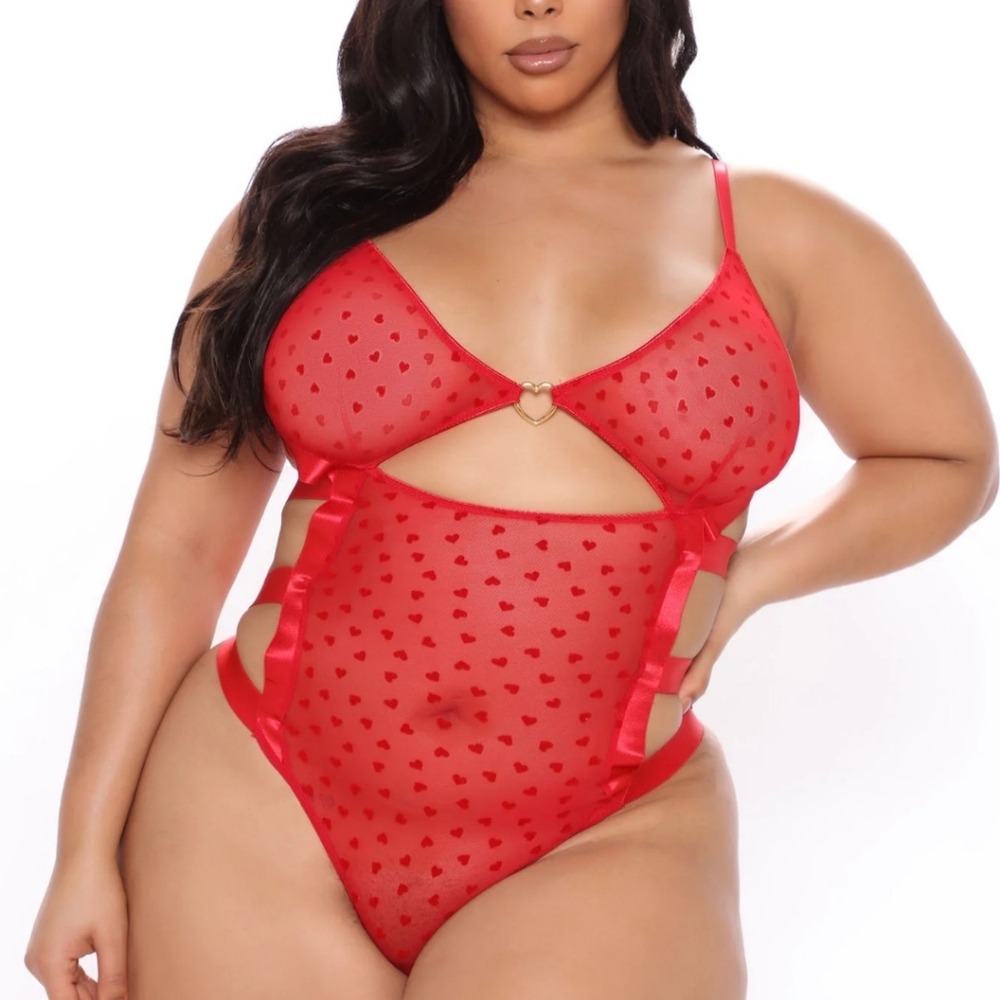 FashionNova Heart Eyes Caged Mesh Teddy (Red)